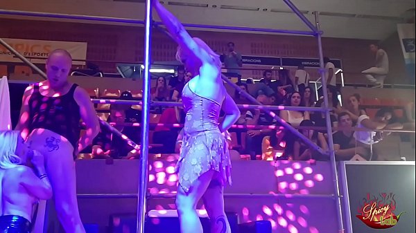 blonde,pornstar,milf,blowjob,tattoo,threesome,party,public,show,orgy,swinger,tettona,double-blowjob,live-show,spicylab,mary-rider,capitano-eric,doppio-pompino,sesso-in-tre,belinda-rubio