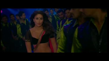 sex,sexy,bikini,milf,topless,curves,desi,bollywood,seductive,mujra,smooch,slow-motion,bebo,kareena-kapoor