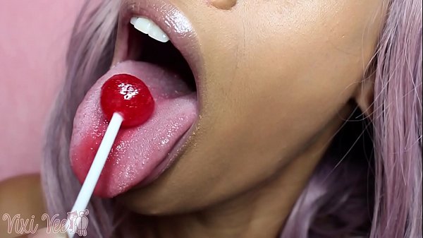 ebony,lollipop,long-tongue,tongue-fetish,mouth-fetish